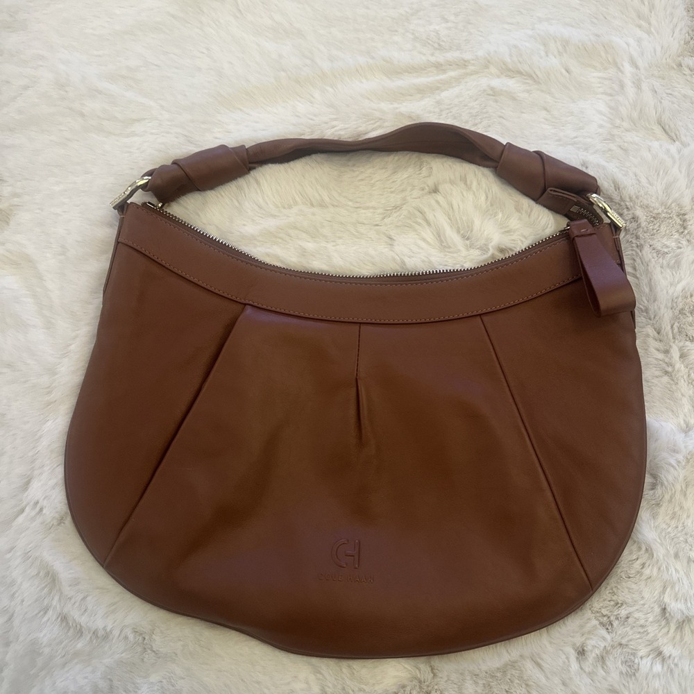 COLE HAAN LEATHER BUCKET DRAWSTRING DEEP‎ BAG EXCELLENT